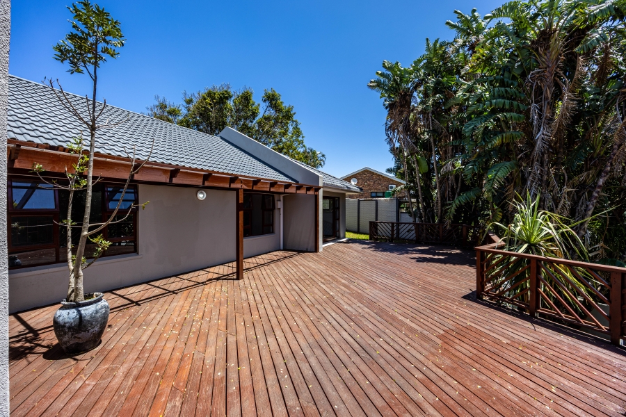 4 Bedroom Property for Sale in Blue Bend Eastern Cape